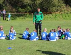 战术调整首场状态出色，巴黎圣日耳曼观众沸腾！德约科维奇重返赛场上演精彩一战