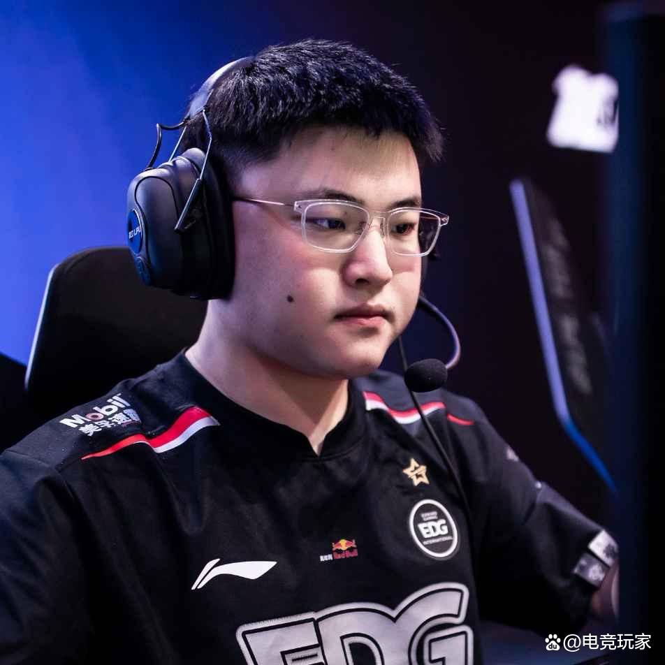 Uzi新星表现优异表现突出，TES前途光明！比赛高潮迭起(uzi评价tes淘汰)