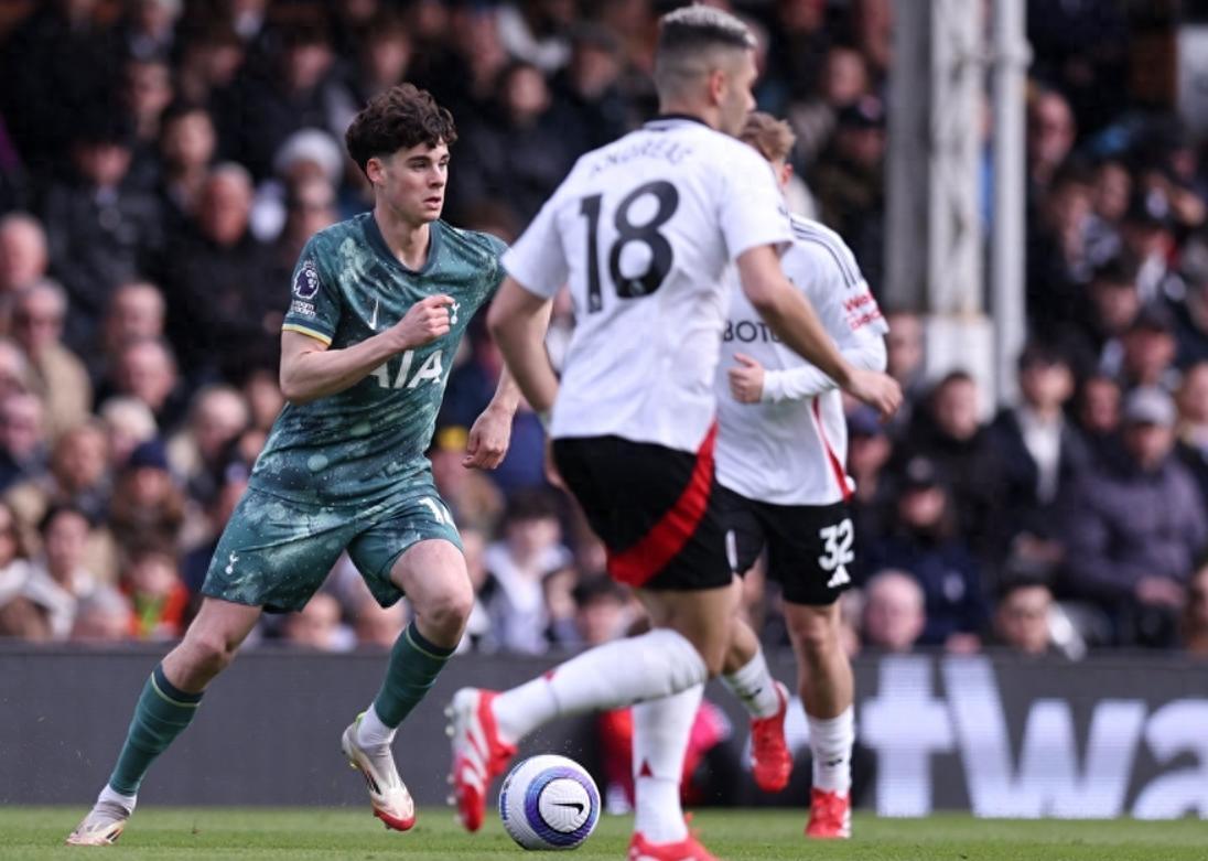  欧冠决赛爆出冷门！波尔图险胜热刺，争冠形势突变